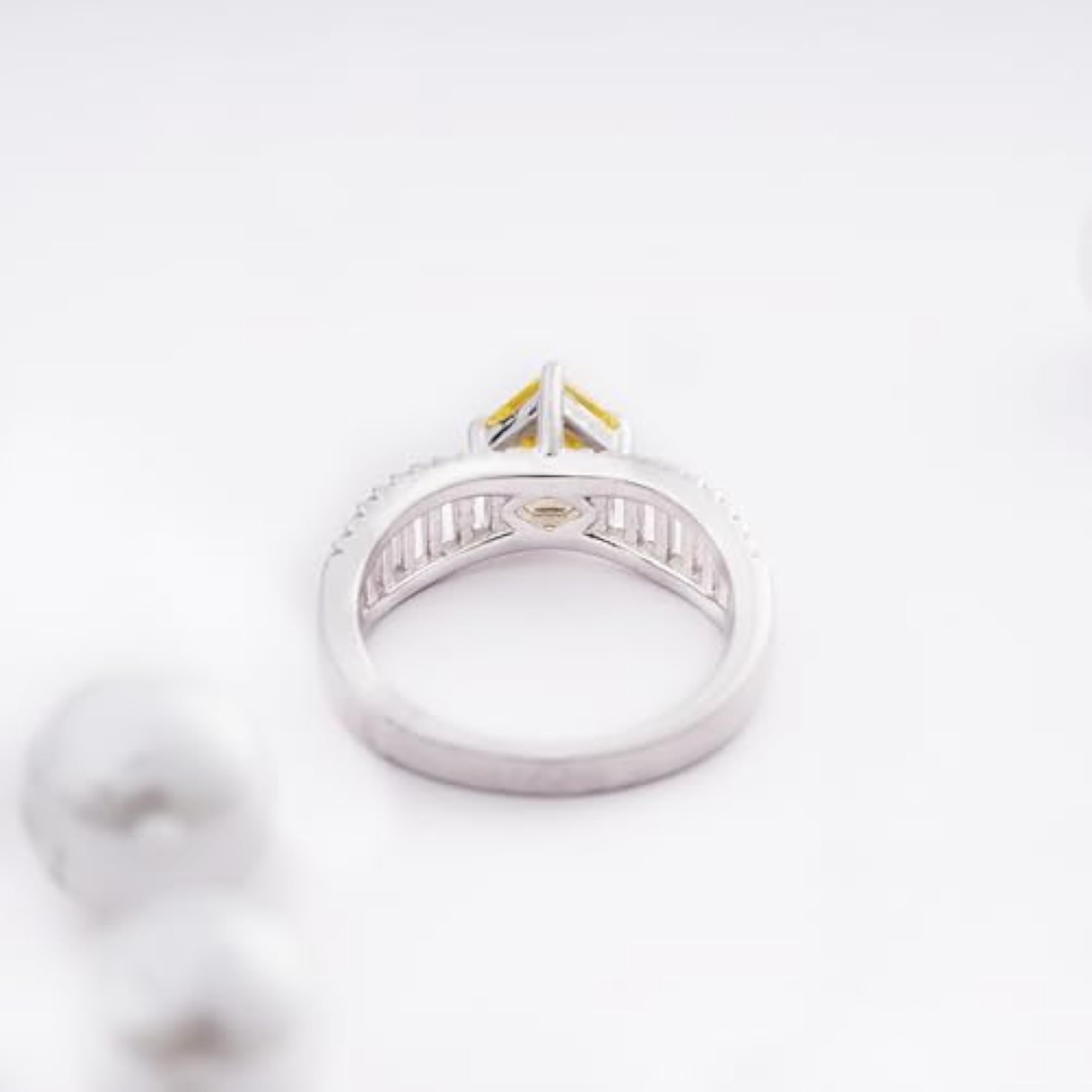 Women's 925 Sterling Silver Yellow Crystal Ring, Elegant Design